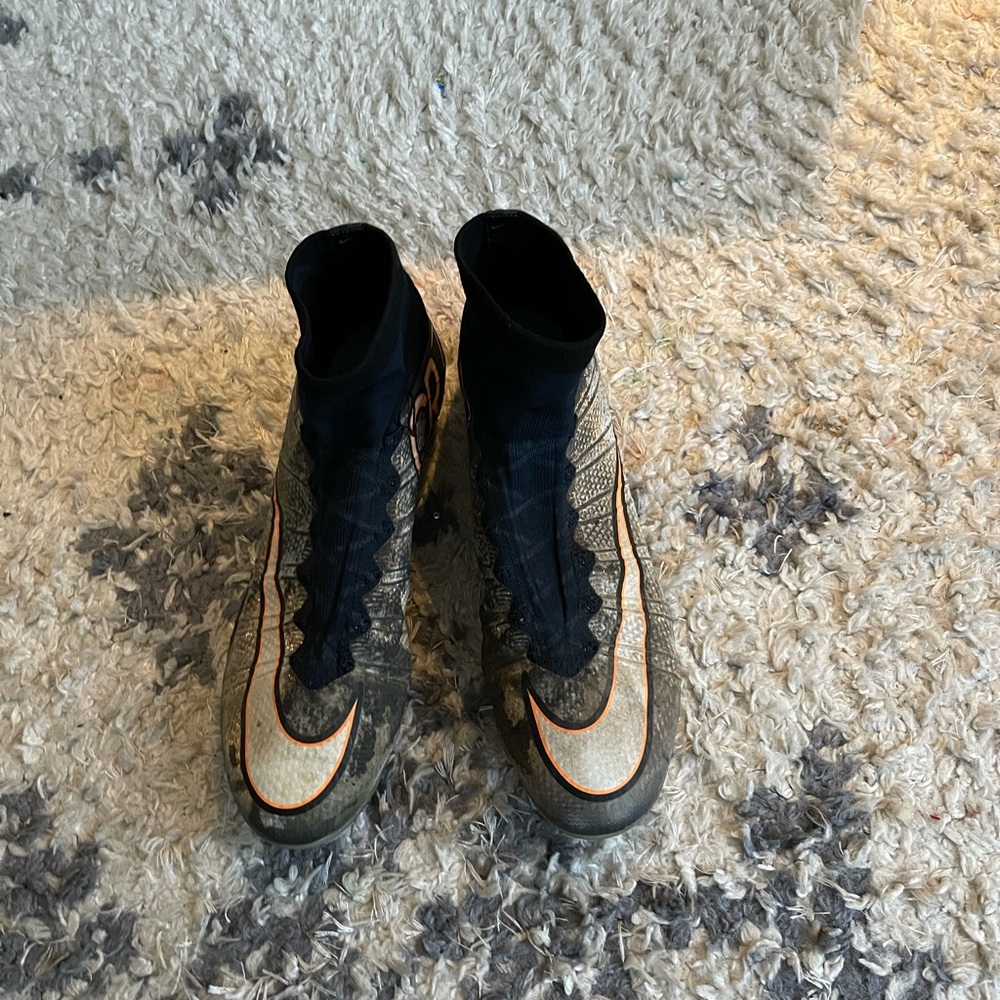 Nike cr7 mercurial cleats silver and black used